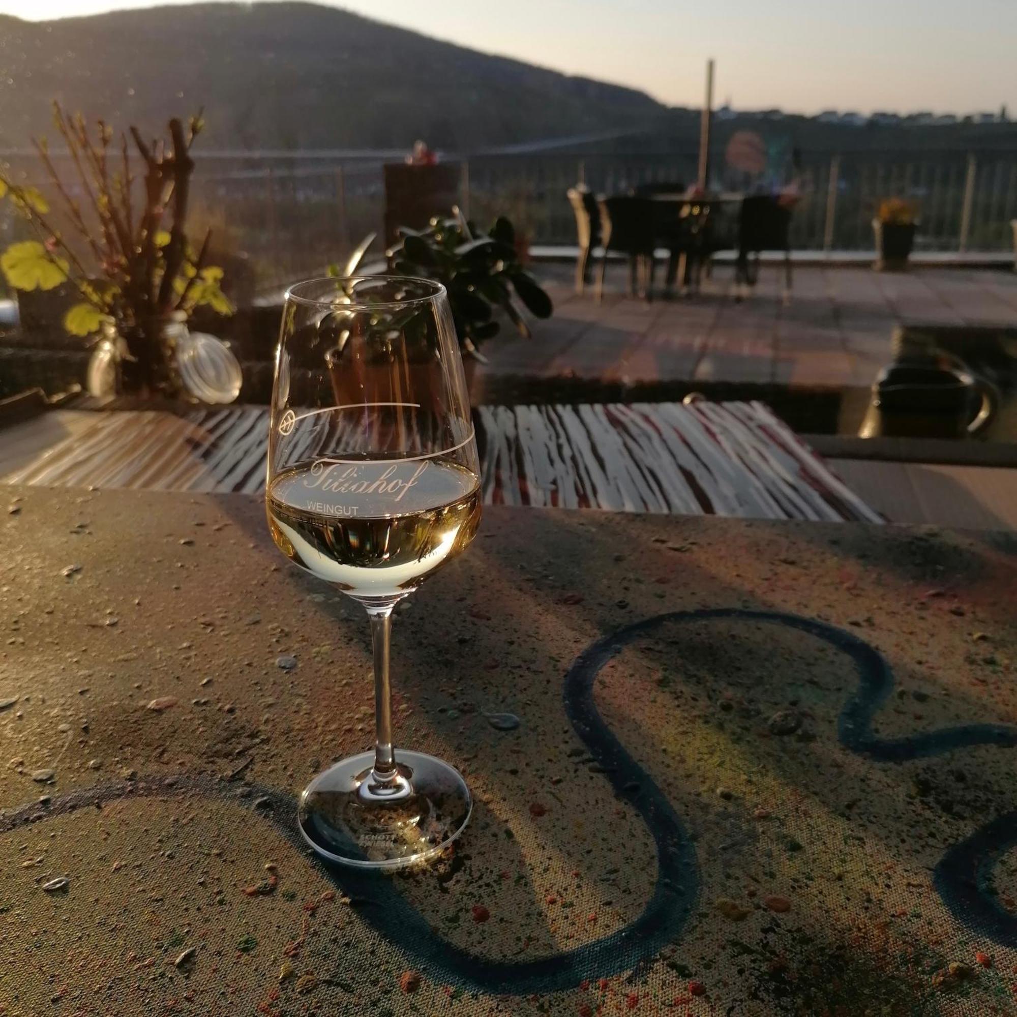 Weingut Tiliahof Bed & Breakfast Brauneberg Eksteriør bilde