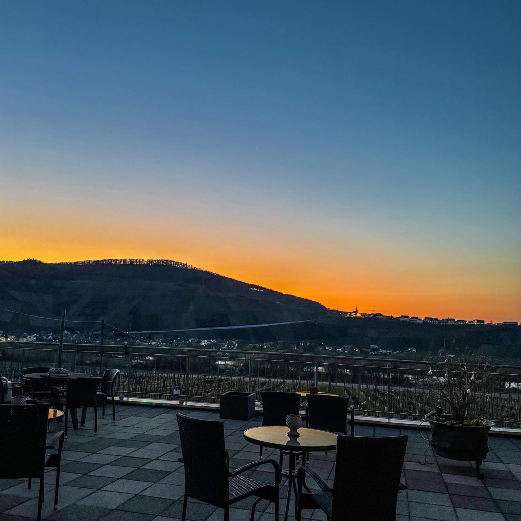 Weingut Tiliahof Bed & Breakfast Brauneberg Eksteriør bilde