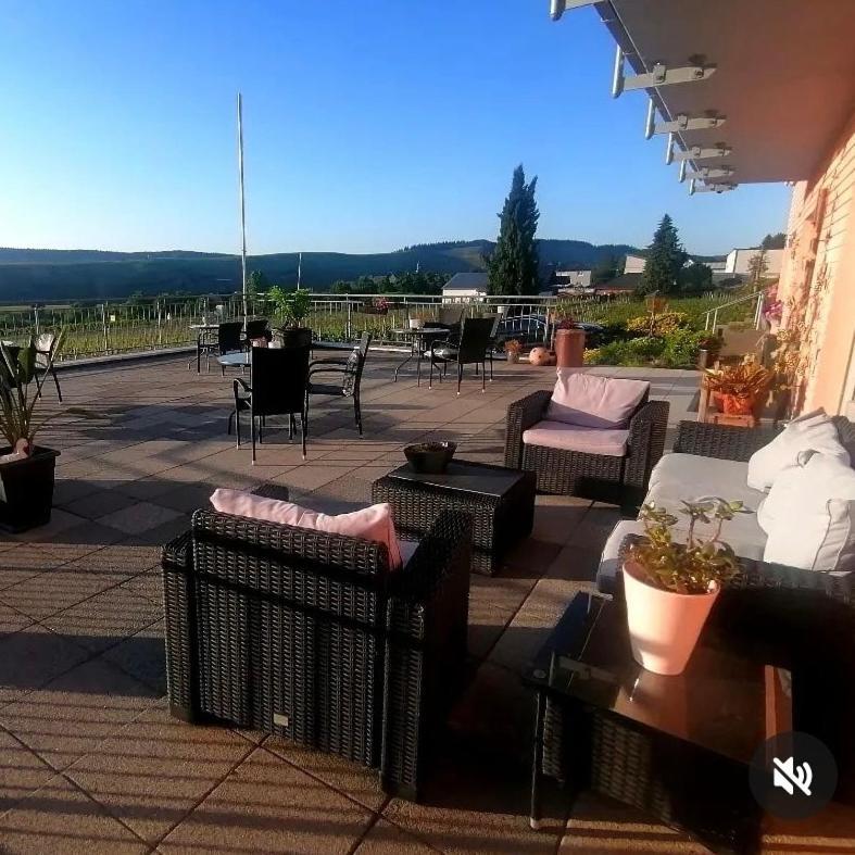 Weingut Tiliahof Bed & Breakfast Brauneberg Eksteriør bilde